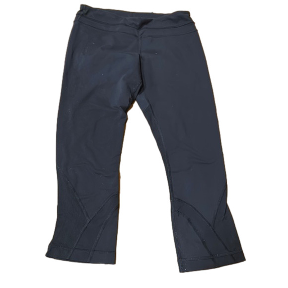 lululemon athletica Pants - Lululemon size 6 black leggings-pilling noted on butt and groin area price as is